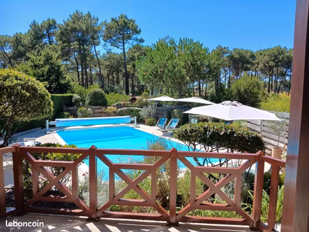 propriété familiale de 6 chambres avec piscine  garage  à quelques minutes à pied des plag