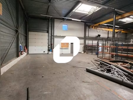 local d'activité 1 150 m²