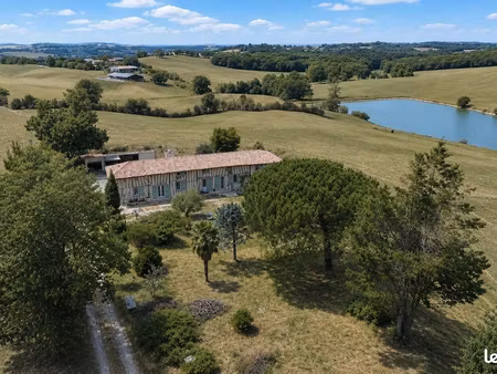 maison 4 pièces 219 m²