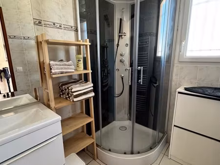 t2 avec jardin et cabanon - résidence plain-pied