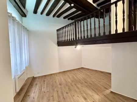 appartement rénové avec mezzanine – 39 m² – verdun – 535 cc