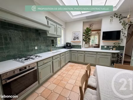 maison 4 pièces 156 m²