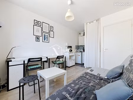 studio 1 pièce 16 m²