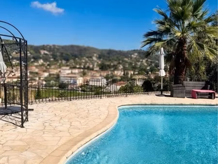 pégomas – maison 133 m² habitables + 47 m² d’annexes  piscine et vue dégagée