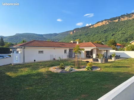 maison 5 pièces 161 m2