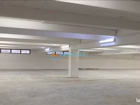 local industriel 500 m²