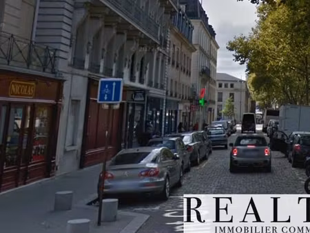 local commercial 170 m²