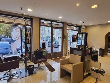 murs commerciaux 180 m² versailles