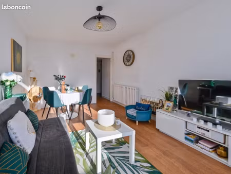 appartement 2 pieces 49m2 plein centre la baule