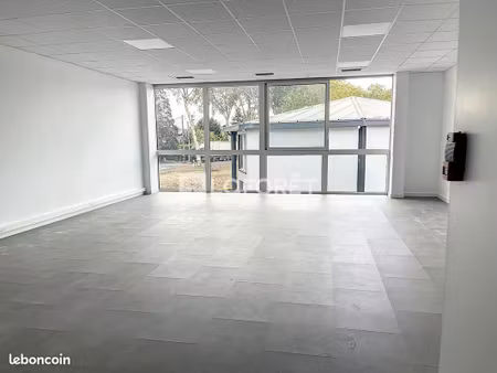 local commercial 74 m² montech
