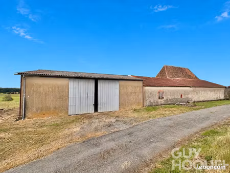 propriété 3 pièces 450 m²