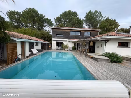 maison 7 pièces 240 m²