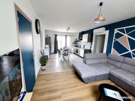 t3 rdc meublé rénové – terrasse 30 m² – garage 45 m² – centre espalion