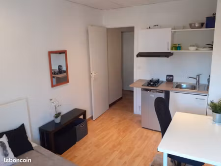 studio meublé et équipé proche université
