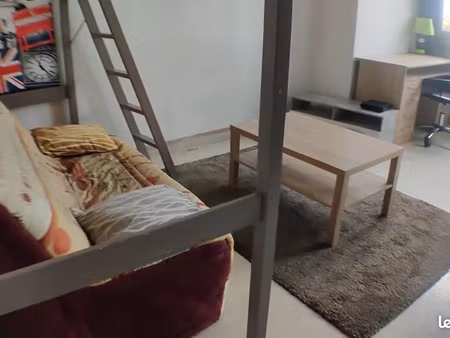 loue studio étudiant(e) meublé 26 m² centre ville année scolaire