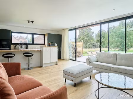 maison 8 pièces 220 m²