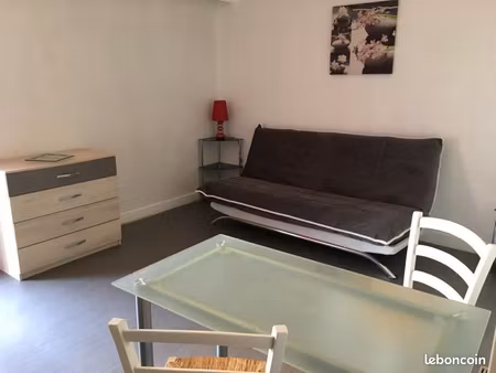 à louer studio meublé