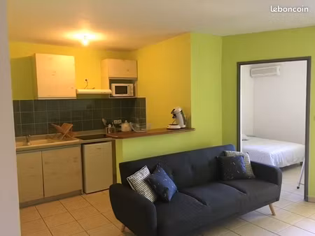 t2 meublé 36 m² – bellepierre – terrasse 10 m² – parking sécurisé