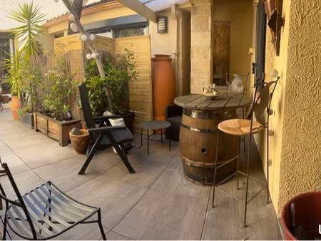 t2 de m2 avec patio extérieur