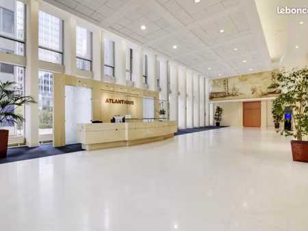 bureau 808 m²