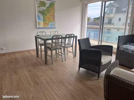 231 avenue delattre de tassigny  balcon de 11m2  une place de parking  marché à 200m