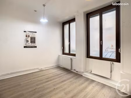 commerce 105 m²