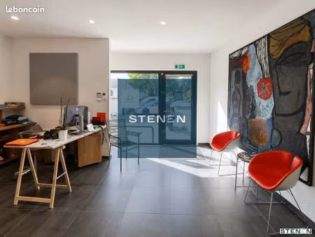 local bureaux 110 m²