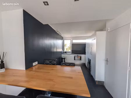appartement meublé lumineux – rénové & tout confort