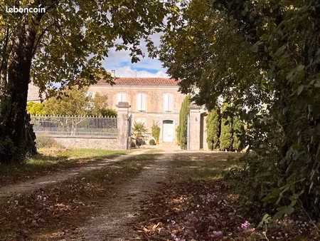maison 11 pièces 315 m²