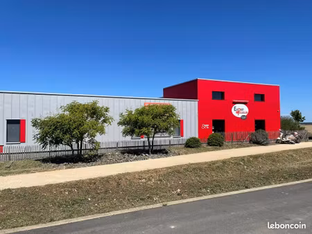 location dépot et bureau