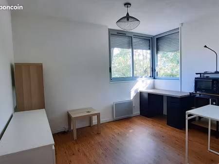 appartement t1 de 21 m²  proche rosa parks  avec pièce principale  cuisine indépendante et