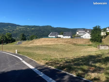 terrain 834 m² condat