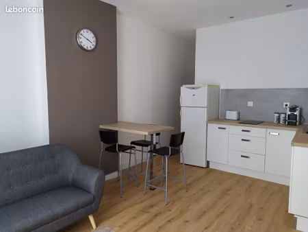 appartement t1/t2 de 30m2+cellier 4m2 - riom centre-ville