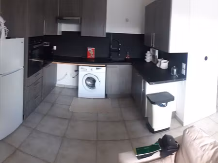 loue t2 43 m² + terrasse 13 m² (expo sud-est) résidence les toits de charance - gap