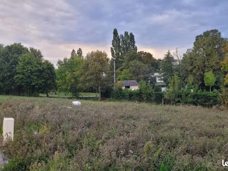 terrain 312 m² teille