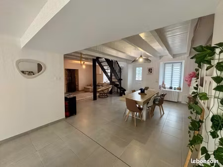 ? maison r+1 à plumelin (56500) – rdc +60m²  3 chambres (dont 2 de ~20m²)