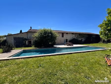 longère 8 pièces 400 m²