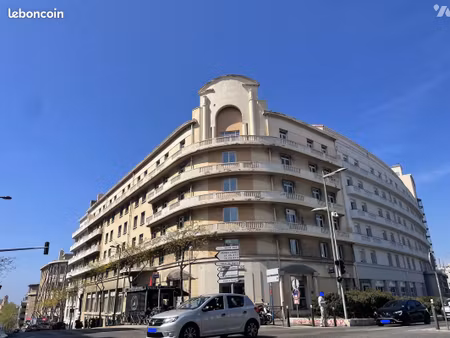 local d'activités 3333 m² marseille 3