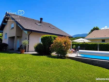 villa 5 pièces 120 m²