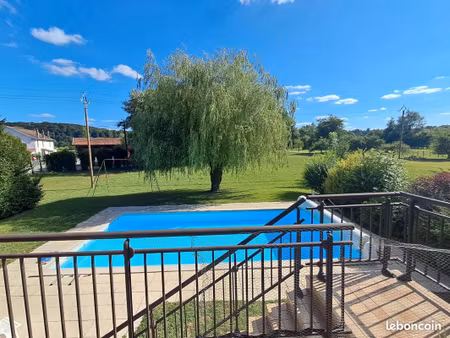 maison avec piscine; 135m² de surface habitable+ 22 ares de terrain