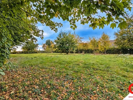 terrain 1 995 m² thenailles