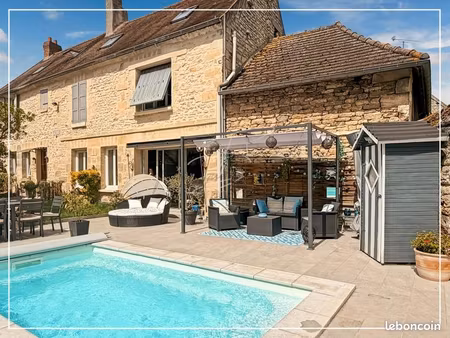 maison 5 pièces 210 m²