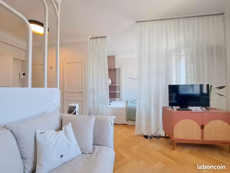 studio 1 pièce 26 m²