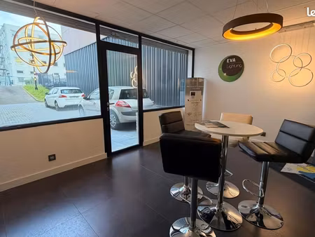 entrepôt 391 m² plaisir