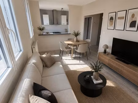 grand appartement t2 avec balcon