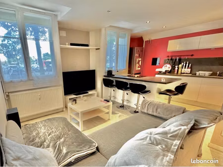 t2 meublé de 53 m² – fort de mons – 730 charges comprises