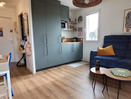studio meublé rénové – bail étudiant 9 mois – disponible au 31 août 2026