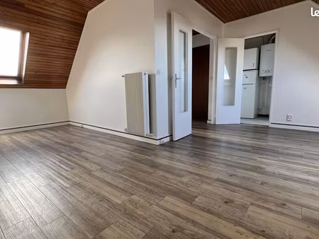 studio 1 pièce 27 m²