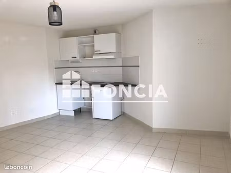 studio 1 pièce 30 m²