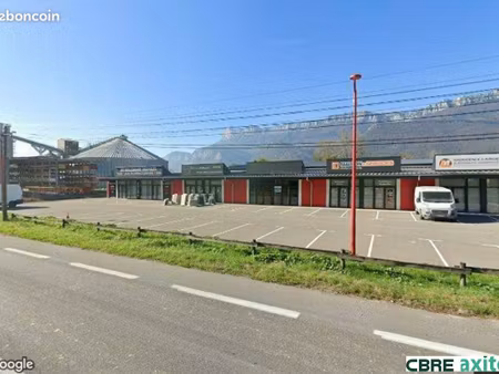 local commercial 167 m² goncelin